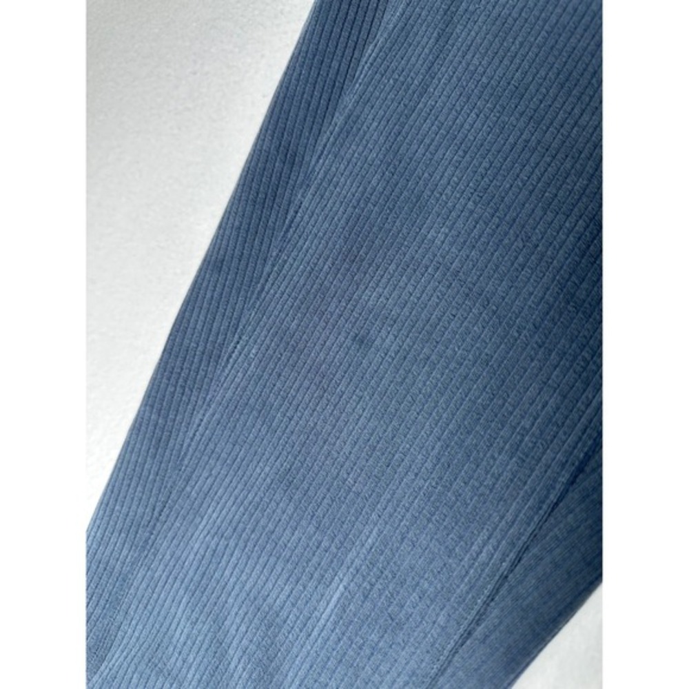 Lululemon Ribbed Softstreme Zip-Leg Crop Pant 25"‎ Blue Gray Size 4 - Picture 4 of 7